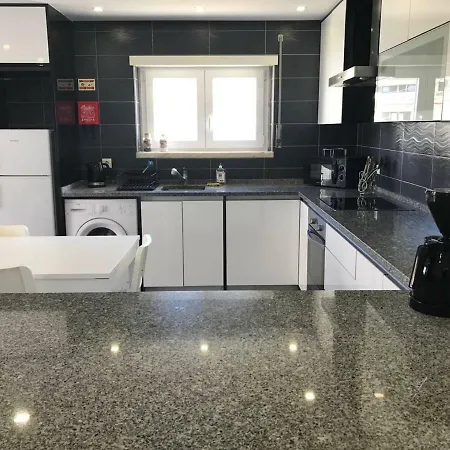 Atlantic Surf Apartamento Ferrel (Leiria)